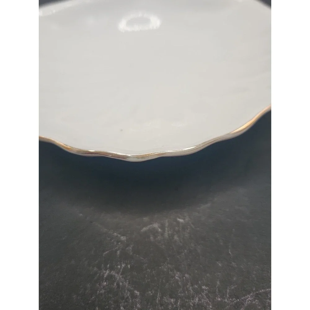 Vintage Avalon Treasures Porcelain Scallop Shell Trinket Dish Gold Trim White